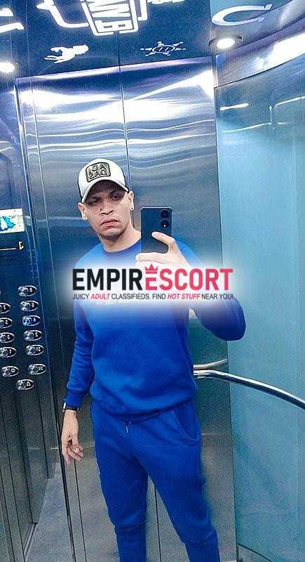 moreno arrecho recien llegado 
👀 21 cm nada de flacidez 😈👀