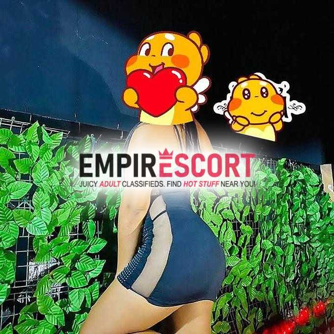 rica morena experta saca cachorro