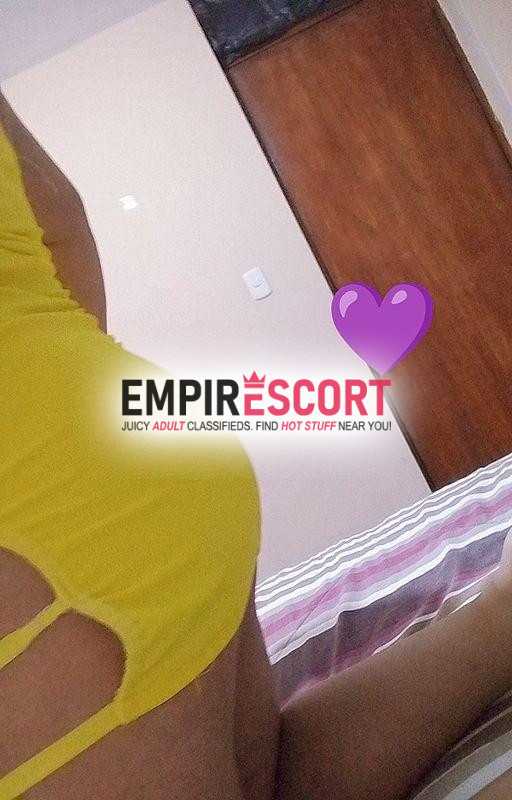 amor soy mía estoy en tu ciudad tengo habitación incluida 😈😜 ubicame y pasamos riko