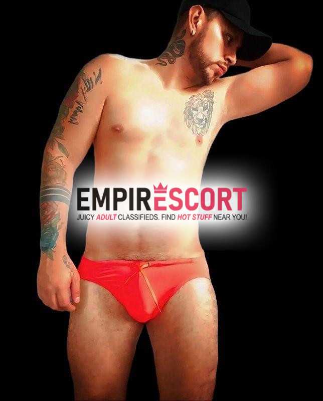 tatuado todo terreno 😈😈 full morboso🍑🍌 💦
