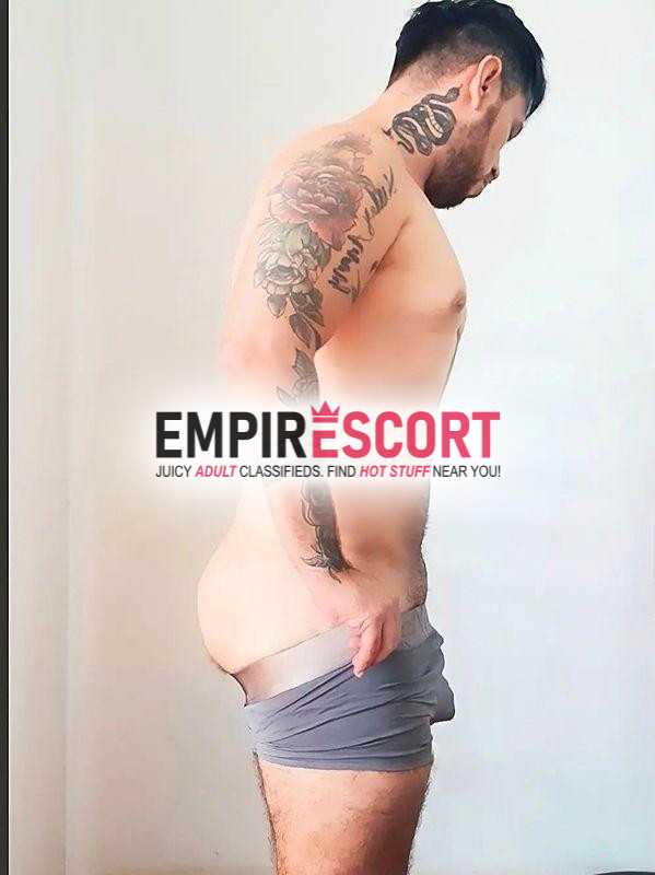 tatuado todo terreno 😈😈 full morboso🍑🍌 💦