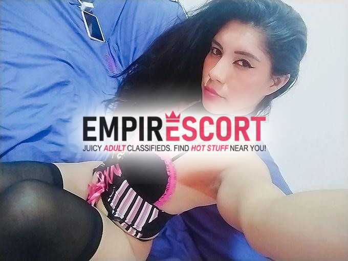 dianita pequeña traviesa y hormoneada mido 1.50 m