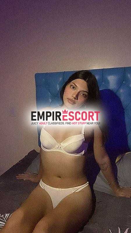 flaquita sumisa chica super femenina estrechita y adicta al sexo salvaje 🥵🔥