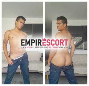 soy joel peruano de 25 aÑos. me gusta el morbo y sexo doy culo. tengo sitio x ovalo santa anita