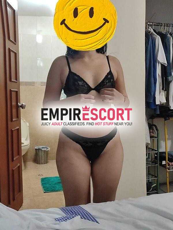🍆🥵kiara🍆🥵 apretadita y peladita en chimbote