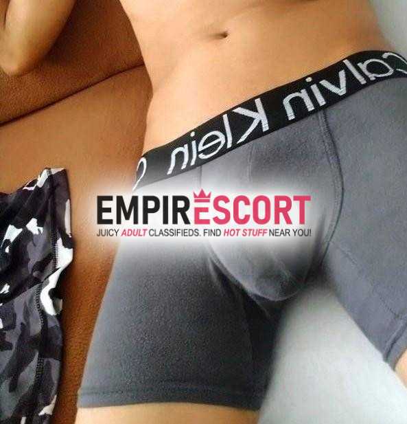 vengo complacerte todo full discreción hago tríos también solo personas seriedad porfavor.