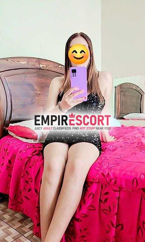 soy sandra 🥵💖 sexy jovencita blanquita universitaria de upn recién empezando en este rubro mis amores