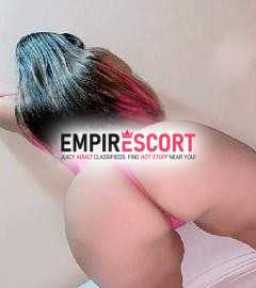 morena estrchita ful oral y de perrito