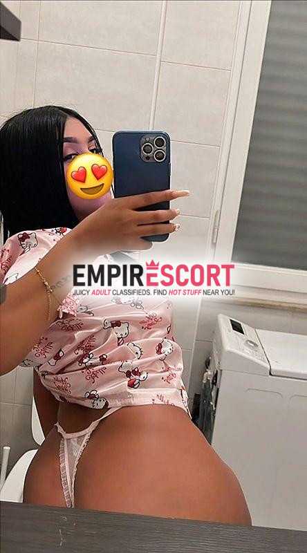 soy roxana debutante independiente fotos reales te ofrezco servicio lindo diferente todas dónde me entrego completamente. te permito besarme t