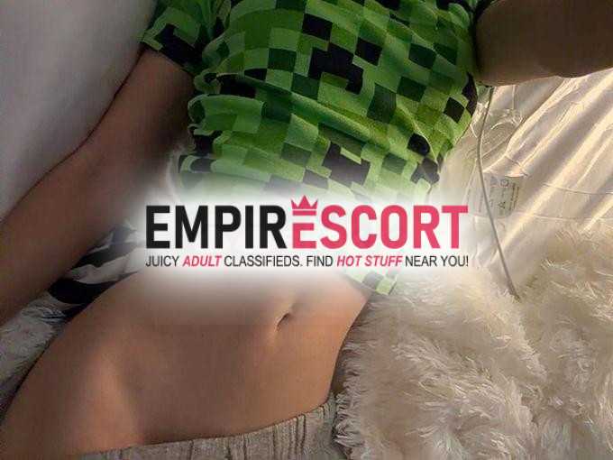 pasiva sumisa de paso por el modelo. full sex