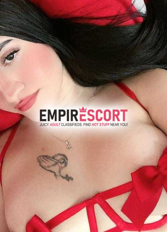 hola mi cielo me llamo alexandra tengo 21 años estoy dispuesta darte el mejor sexo amor