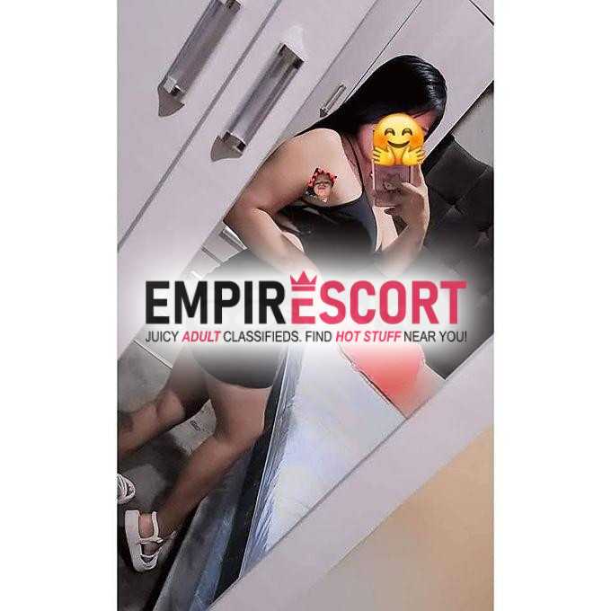 karencita distinguida señorita de buena presencia y amable y complaciente