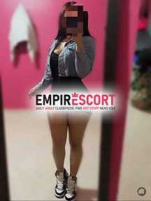 😘😘me encanta lechita en todo mi cuerpo rico.