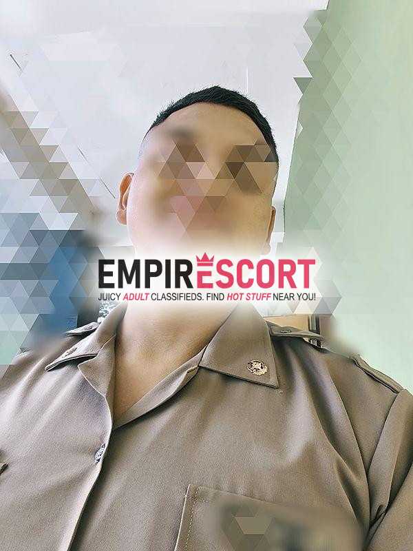 militar macho activo 007