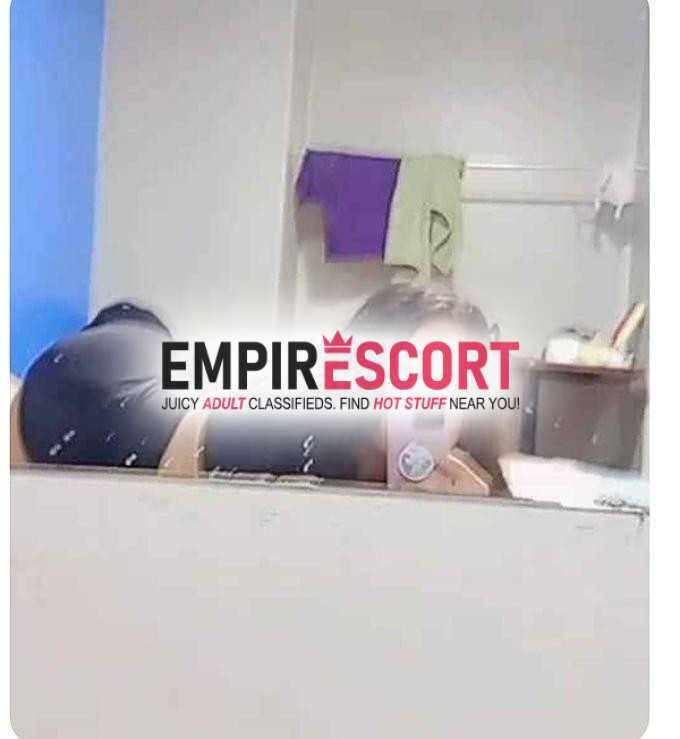 reales caricias
desnudos en cama sin apuros
te manoseo te paso lengua por el ano
chuapame bien
momento de placer excelente

con lechita en t