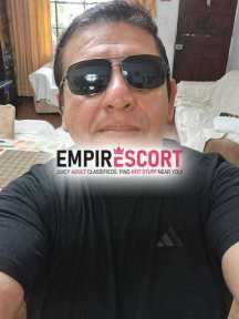 hombre busca encuentros discretos y placenteros