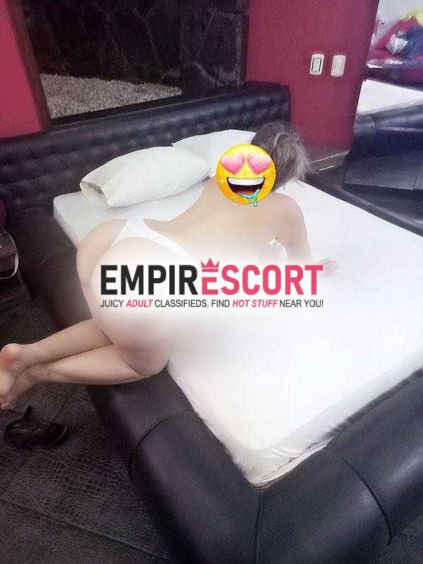 pamela ecuatoriana 😈 piel blanca potona y piernona 😈