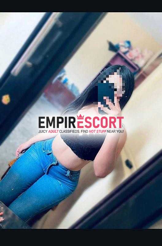 hola mi amor mi nombre es nathaly tengo 19 añitos ve y pasarás bien