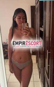 cristina sexy jovencita🥰con conchitabien caliente y apretadita😈😈😈