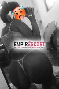 hermosa 😍 morena atractiva 
alexandra huacho
