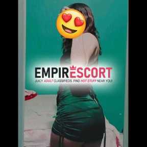 daniella sexy jovencita de hermoso cuerpo natural muy caliente e insaciable que encanta el sexo.
