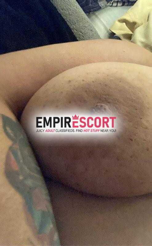 ten el placer de disfrutar conmigo puedo ser tu chico y chica vez. chico en transición mujer biológica pasando chico trans