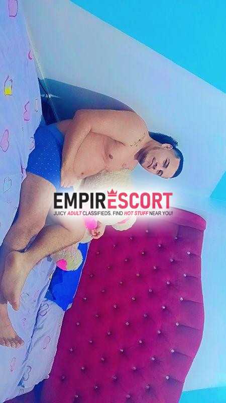 hola soy ecuatoriano 
lechero💦💦22cm🍆 reales gruesa varonil