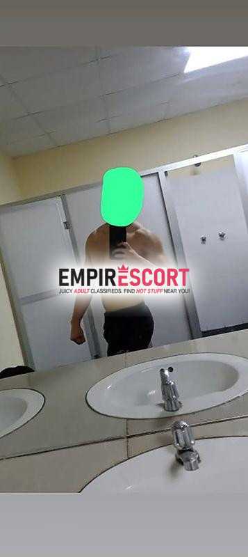 joven universitario de buen cuerpo fogoso e higiénico 💦.
solo mujeres 🔥