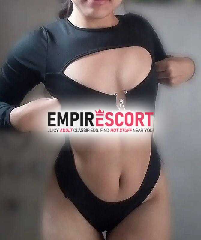 tengo 18 años trato de novios chupadas y servicio completo te saco toda 🥛