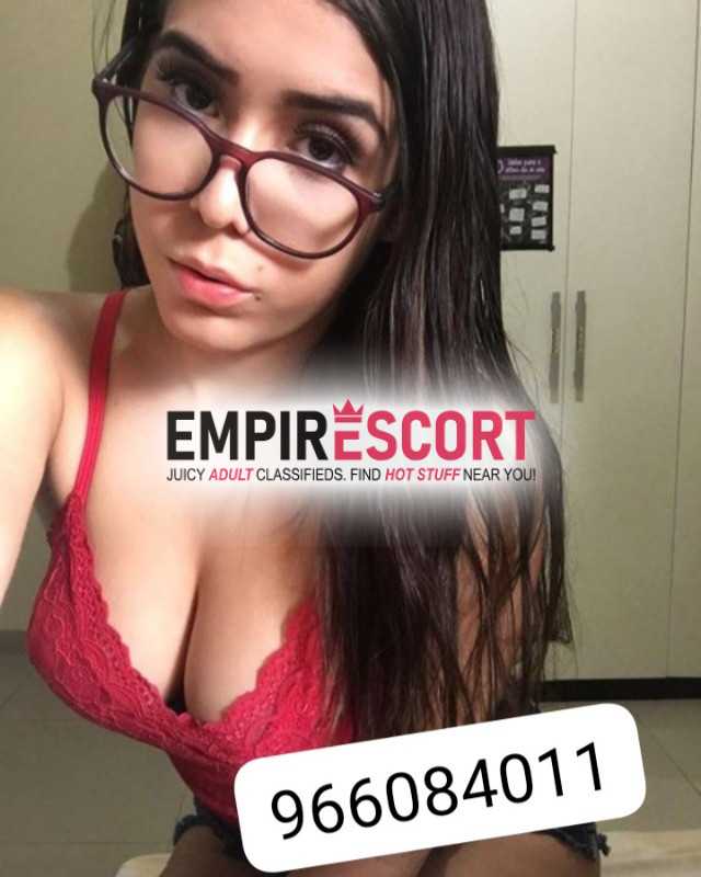 preciosa dama disponible apretadita. para tii