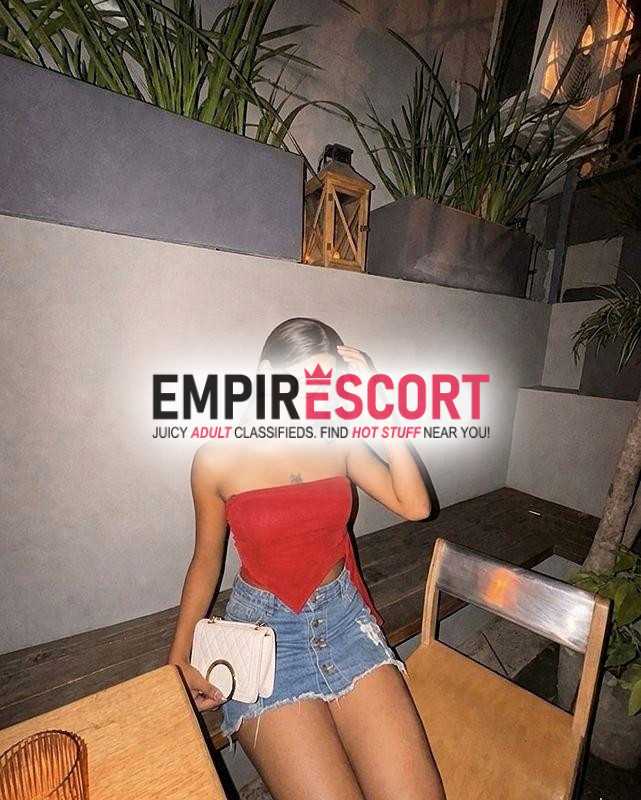 morenita jovencita culona y tragona