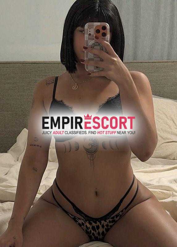 ashley rica limpia e ardiente colombiana