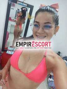 hermosa chica de contextura delgada🤤 y hermosa sonrisa dispuesta complacerte