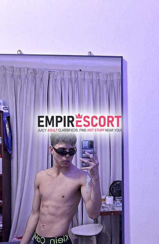 hola me llamó estiven joven venezolano🇻🇪 versatil de 1.69 abierto nuevas experiencias🥵 de buena verga rosadita🍆 no me cierro nada ful adicto al s