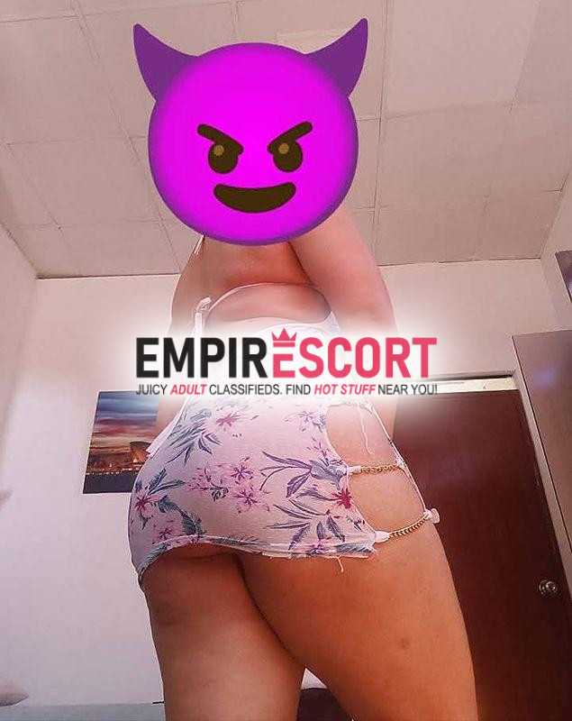 valentina culona arrecha 🍑🍆 blancona 😍