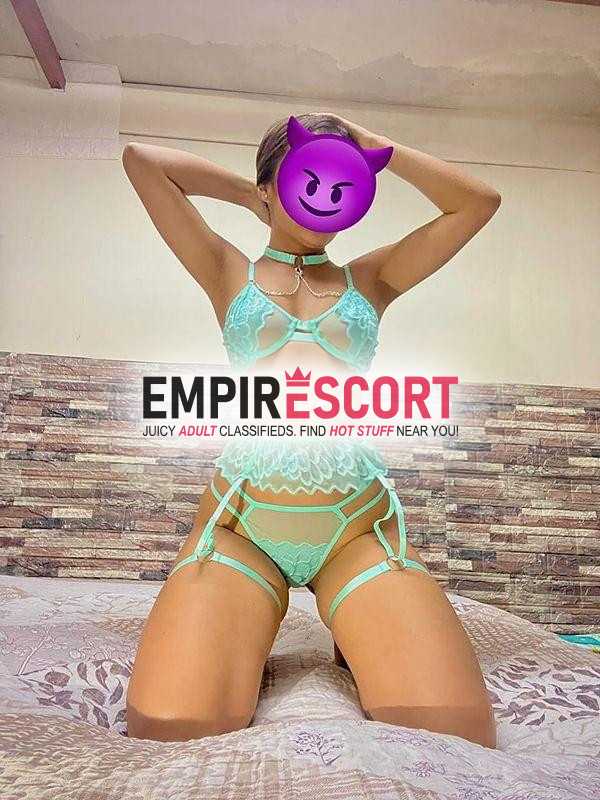 linda y sexy jovencita debutante absoluta