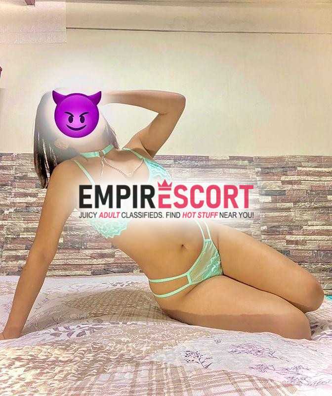 linda y sexy jovencita debutante absoluta