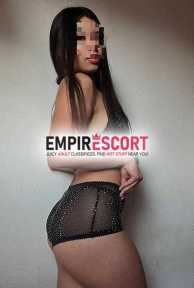 😘 me encanta el.sexo salvaje y hacerlo en todas las poses y sin apuros.