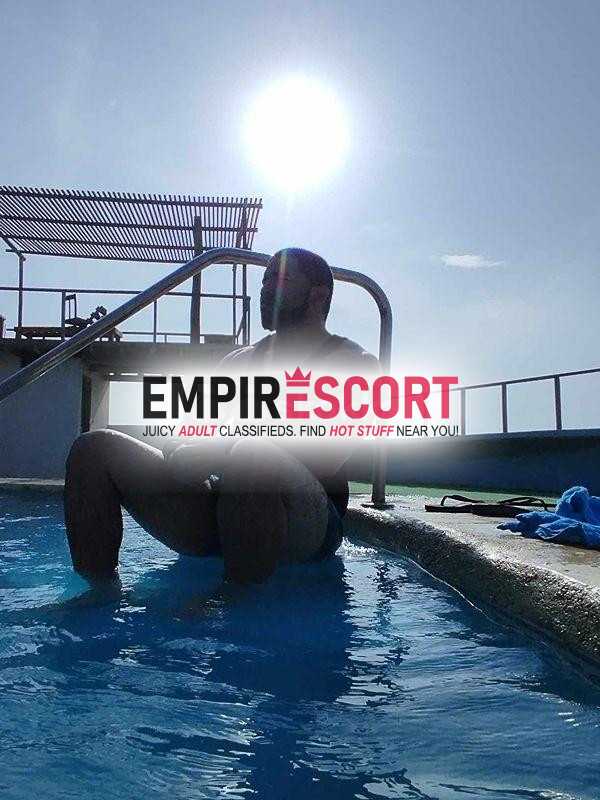 🎃scorts htro hombre emperador activo ultima noche de halloween 🎃 sin filtros y original masajista