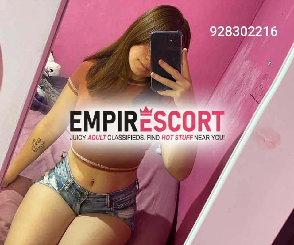 guapa jovencita independiente trato de pareja