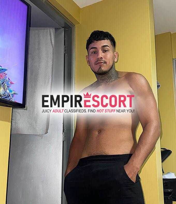 venezolano activo simpático pene curvo 🍆