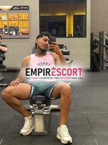 venezolano activo simpático pene curvo 🍆
