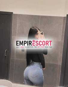 jade jovencita de bonito rostro y lista para complacerte
