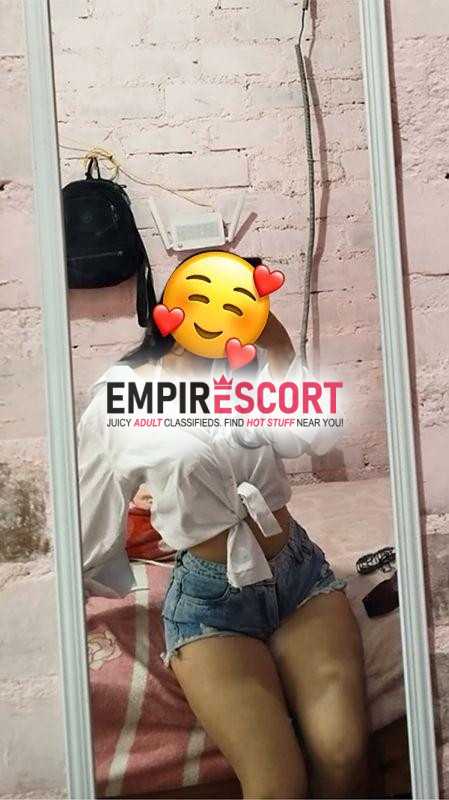 me llamo ana y tengo 18 años de edad soy debutante 😍🥰