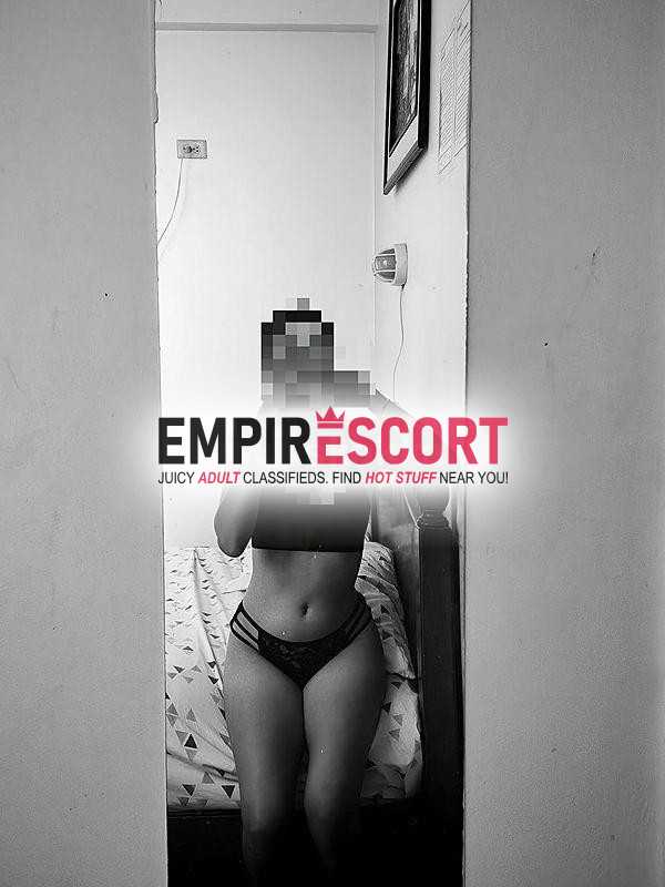 ven y disfruta de mi linda compañía escríbeme cariño 😏😏😋