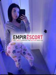bella y ardiente jovencita vip