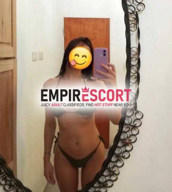 hola mi amor soy morena bien linda buen trato y buen sexo.
