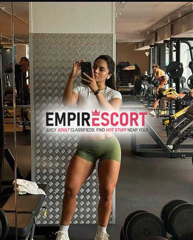 kendra colombiana exuberante y natural
