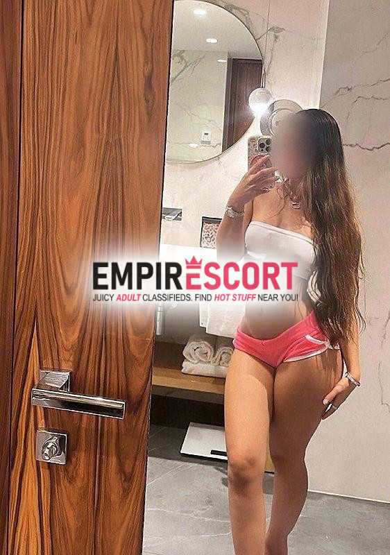 ana lucÍa soy mujer cuerpo formadito de grandes pechos y gran trasero muy rico amor.