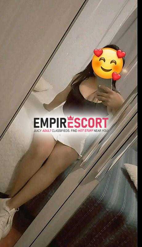 arianna linda mujer esperando hombre que pueda dominarme y hacer bien al amor.